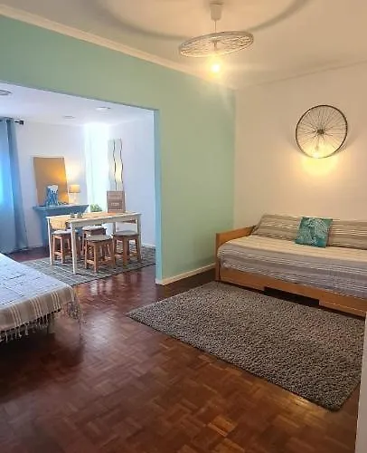 Ria Do Sal לינה וארוחת בוקר אבאירו